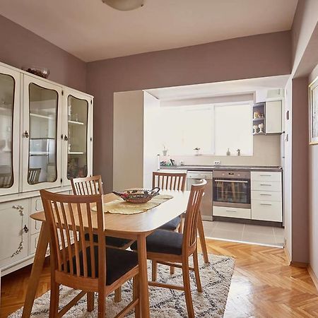 Spacious Modern Apartment In Peaceful Neighborhood 스코페 외부 사진