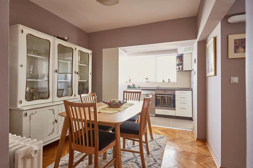 Spacious Modern Apartment In Peaceful Neighborhood 스코페 외부 사진